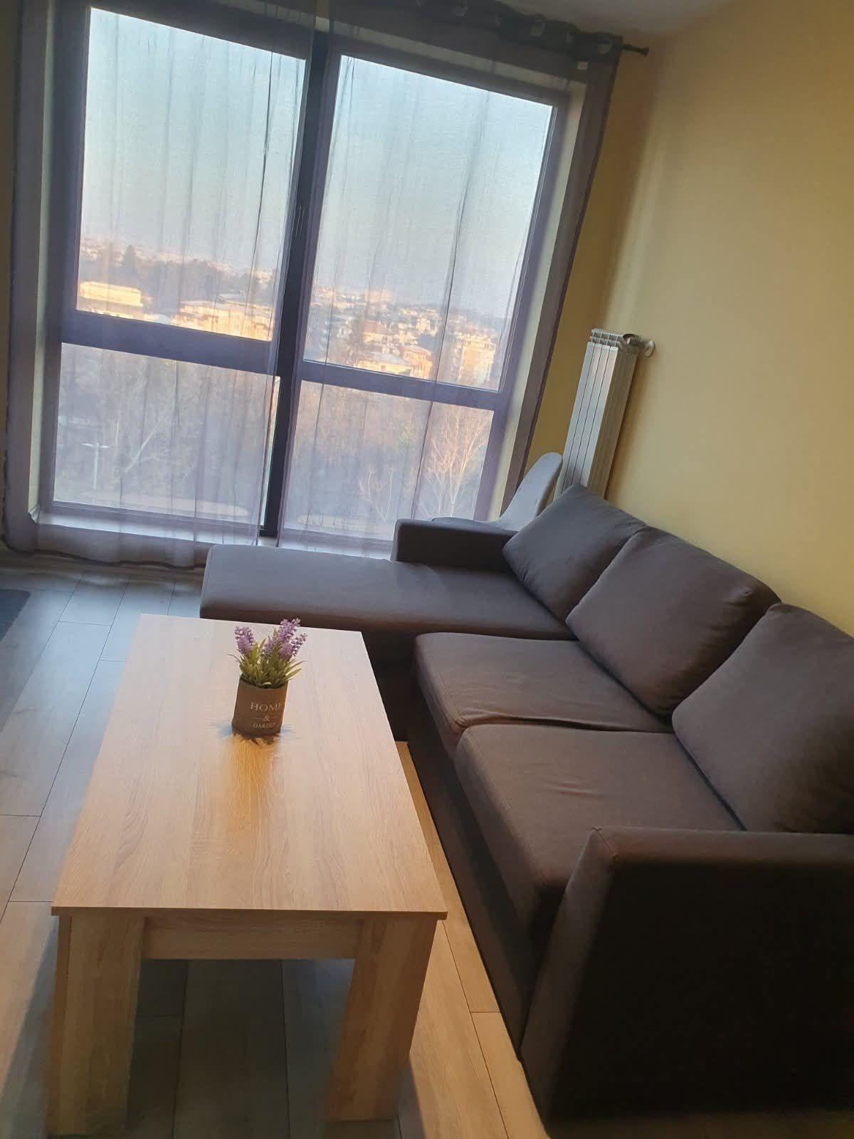one-bedroom apartment image 3