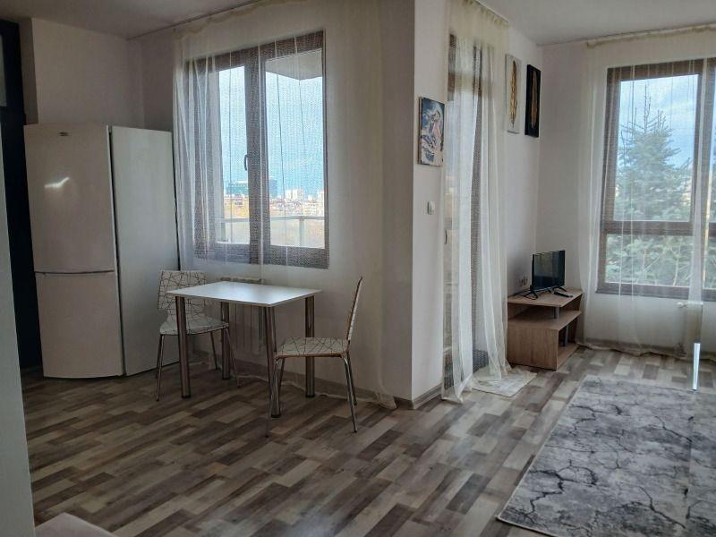 one-bedroom apartment image 1