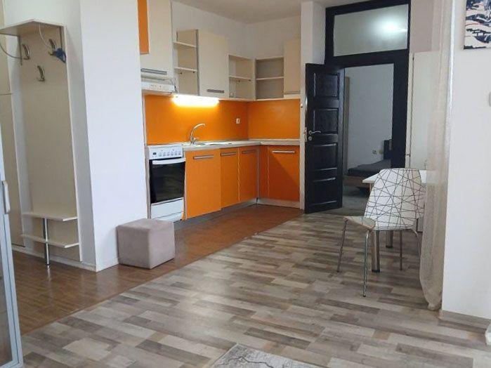 one-bedroom apartment image 2