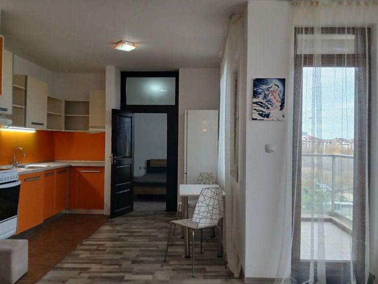 one-bedroom apartment image 3