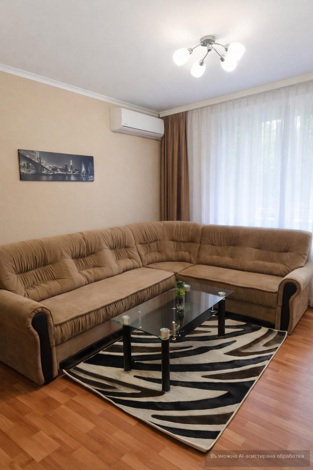 Two-room apartment in the Old Town area image 1
