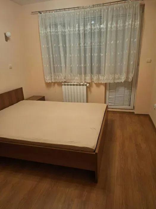 Двустаен апартамент в ж.к. Младост 2. снимка 2