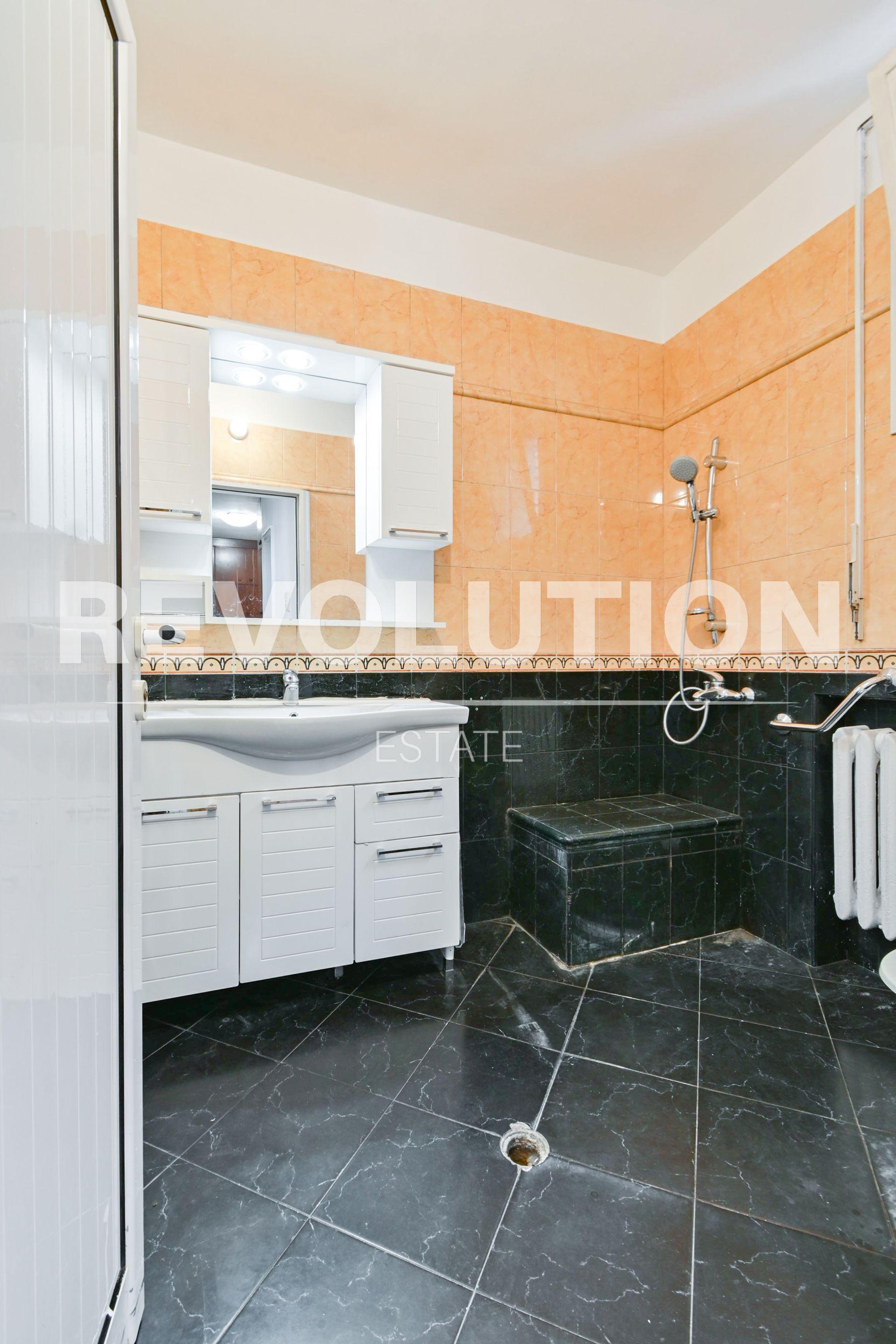two-bedroom apartment image 10