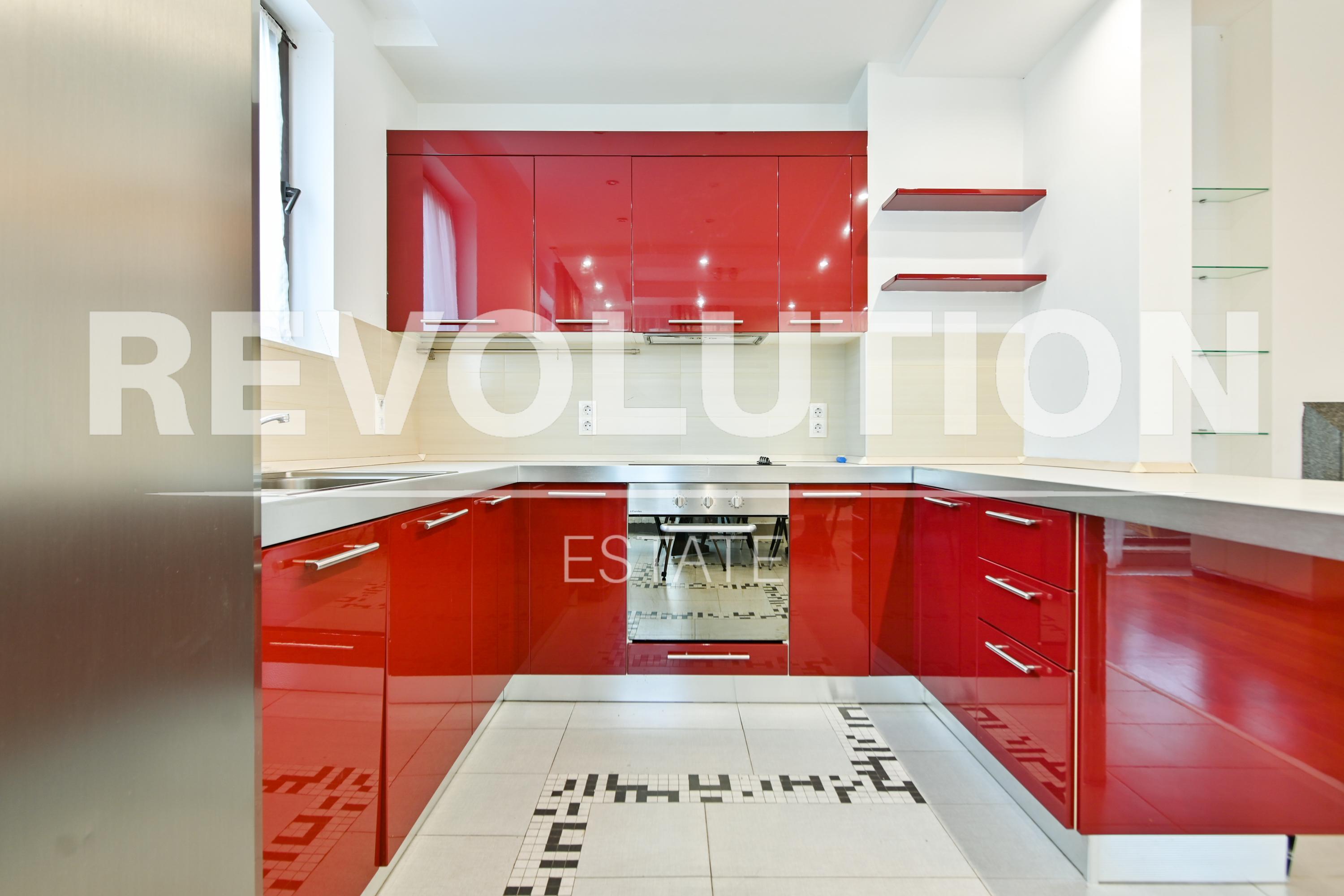 Three-Bedroom Apartment image 4