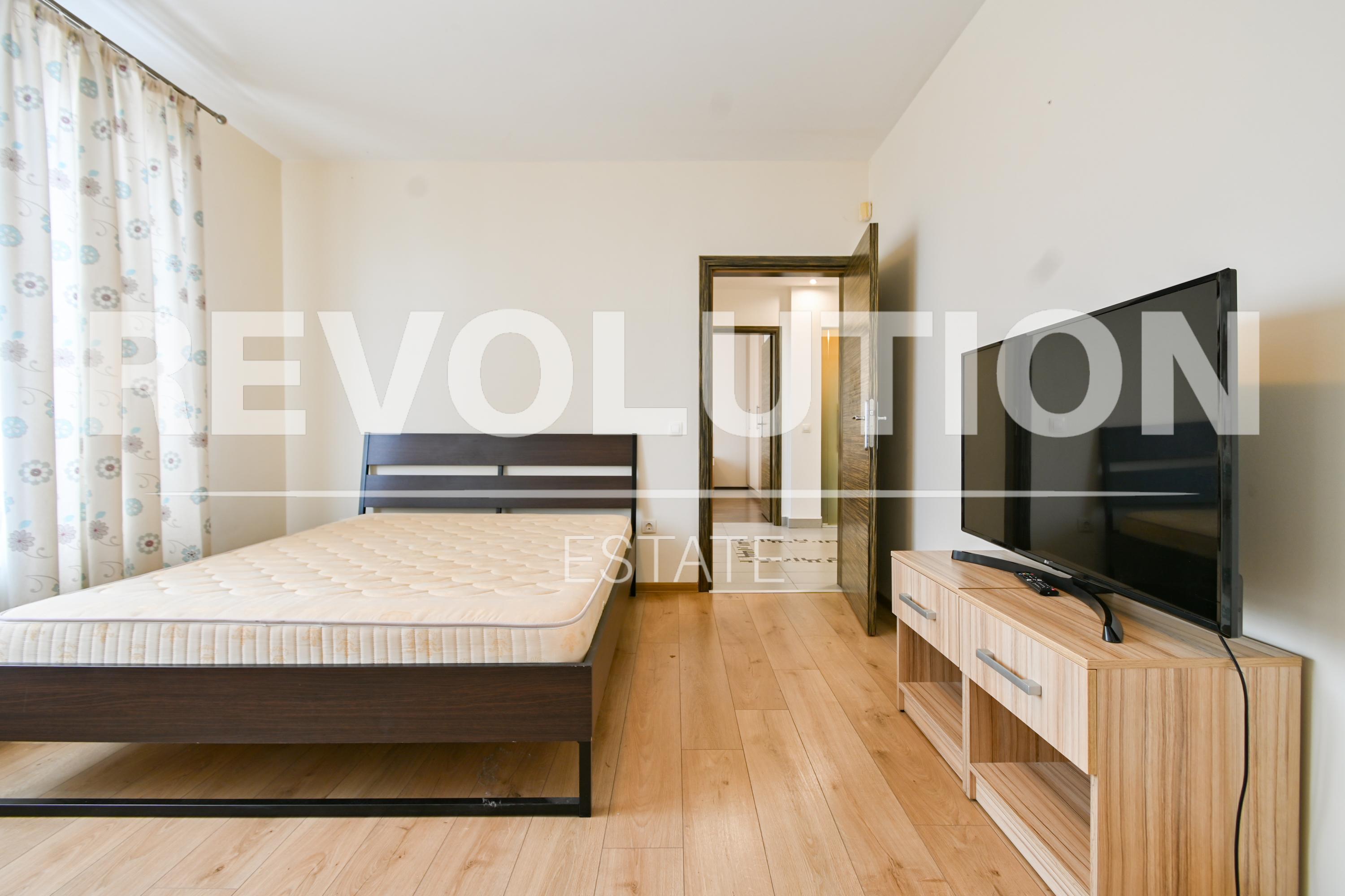 Three-Bedroom Apartment image 7
