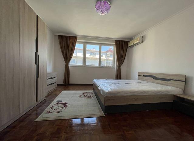 two-bedroom apartment image 6
