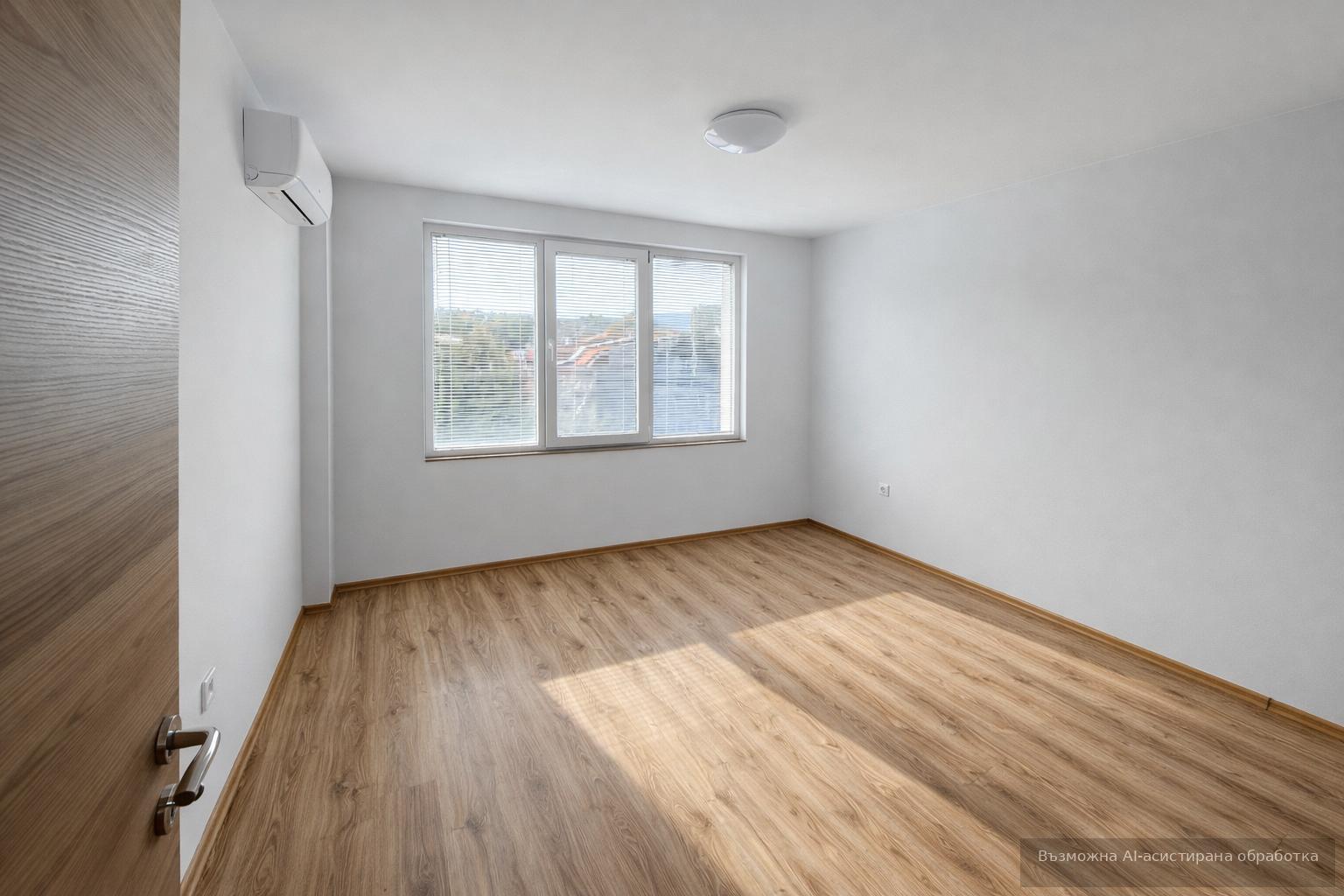 Unfurnished two-room apartment in the Center area image 1
