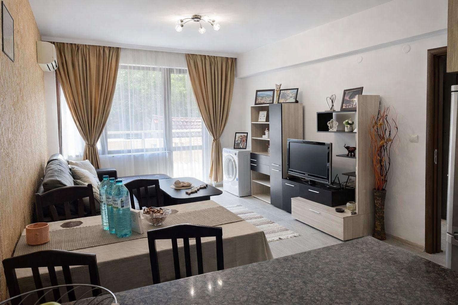 Two-room apartment in the Center area / Entrance fees, internet, and TV included! image 2