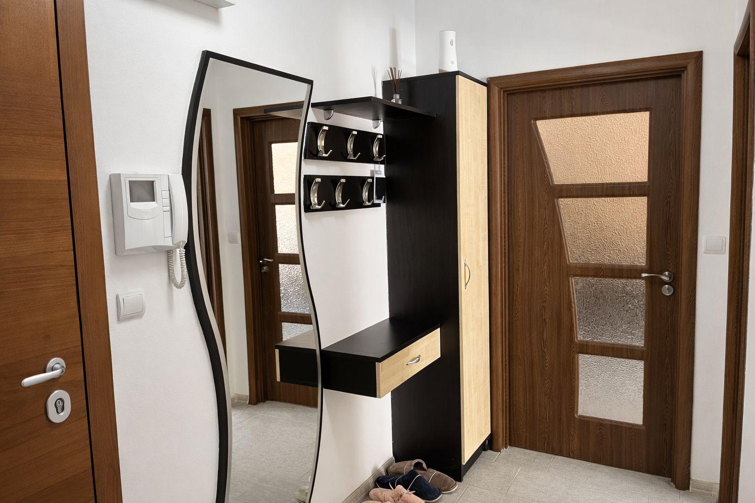 Two-room apartment in the Center area / Entrance fees, internet, and TV included! image 6