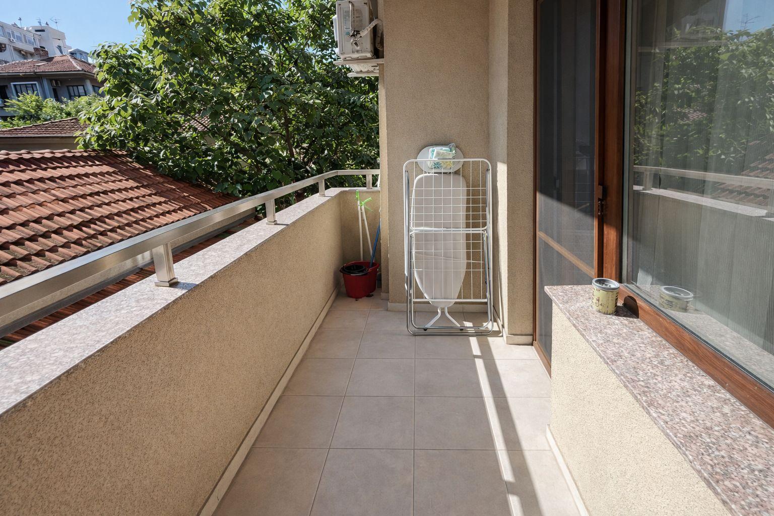 Two-room apartment in the Center area / Entrance fees, internet, and TV included! image 9