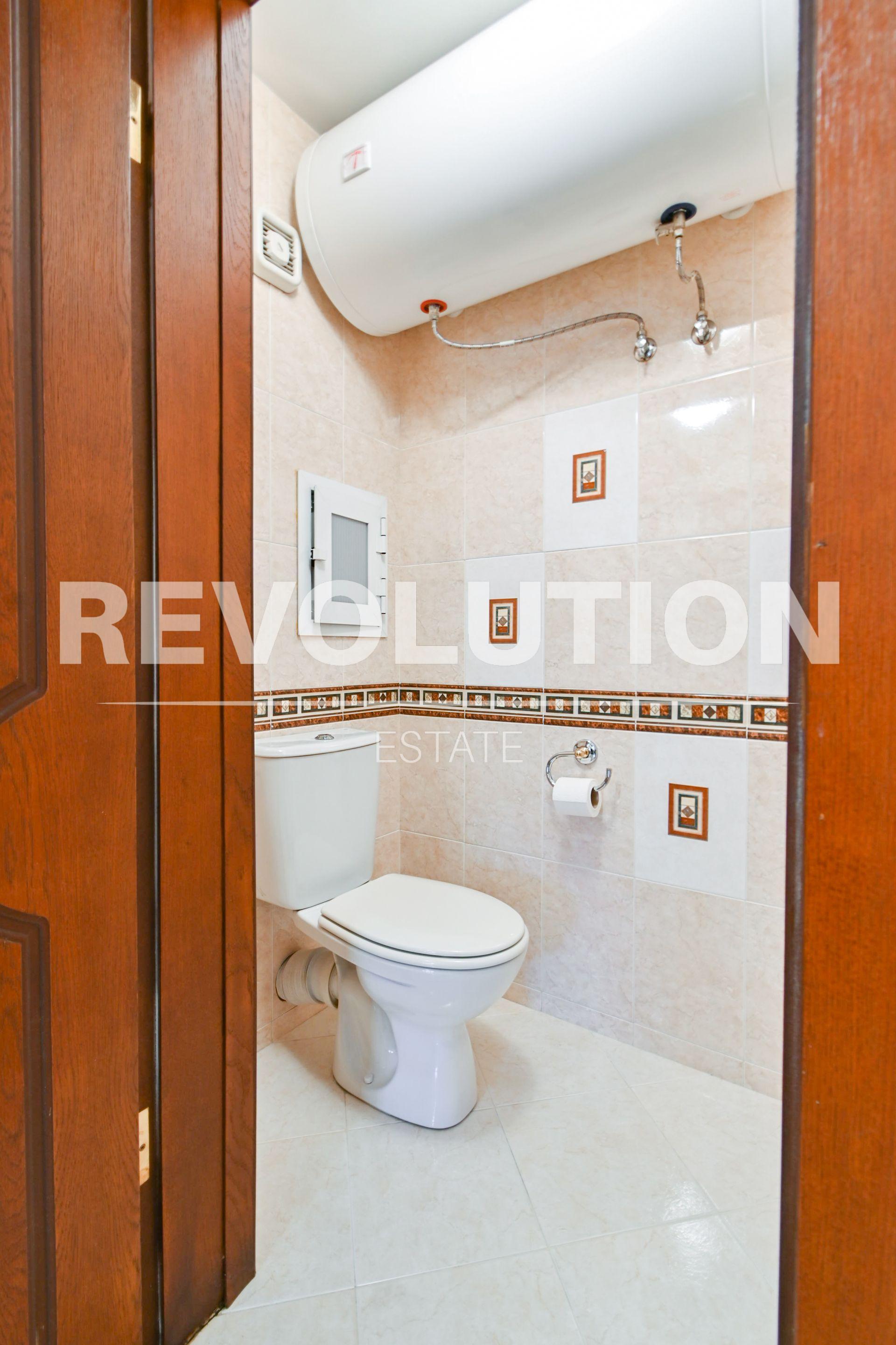 Revolution Estate presents a three-bedroom apartment in Sofia, Hippodrome image 7