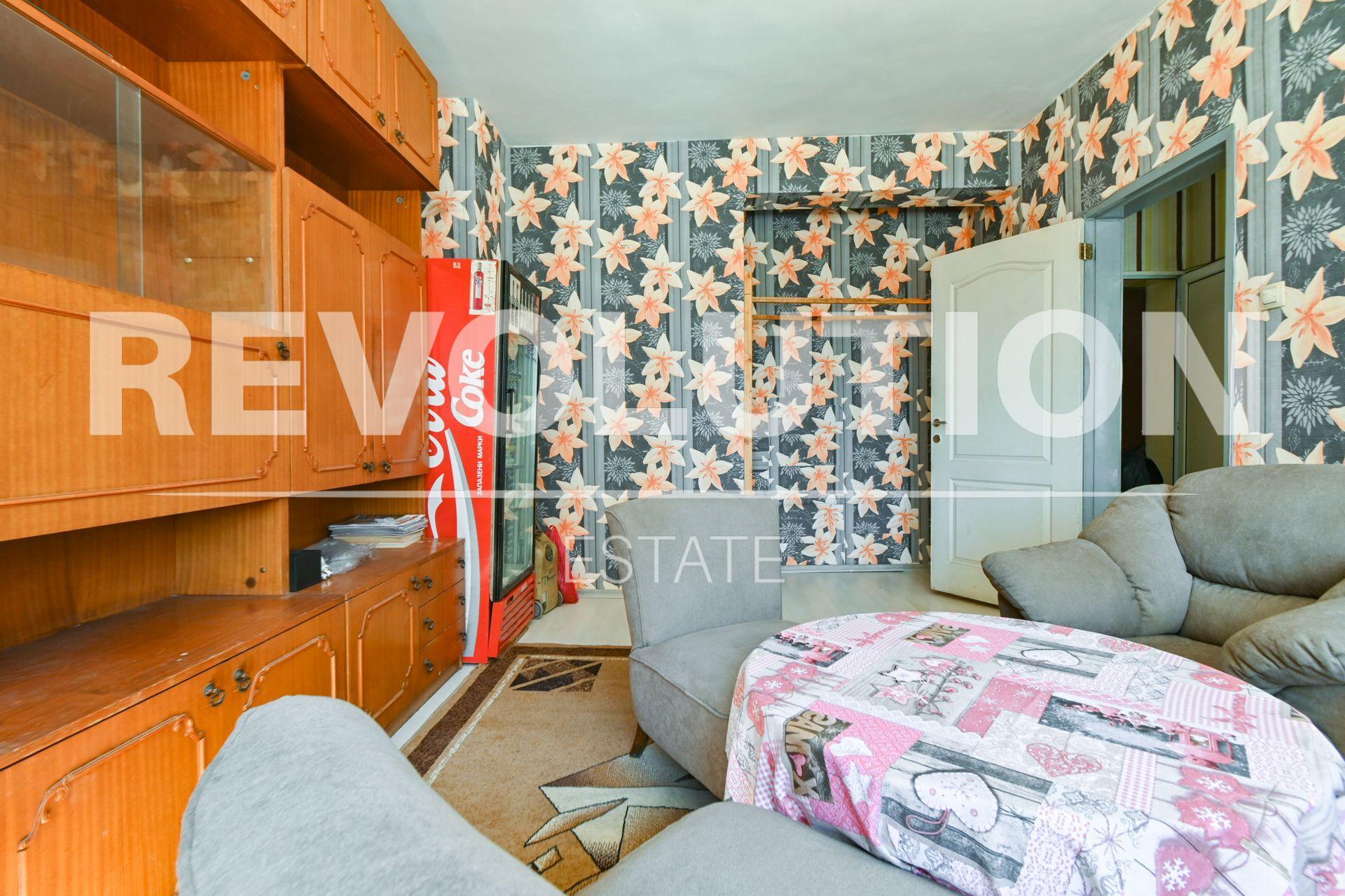 Revolution Estate presents a one-bedroom apartment in the Zona B-5 residential area. image 1
