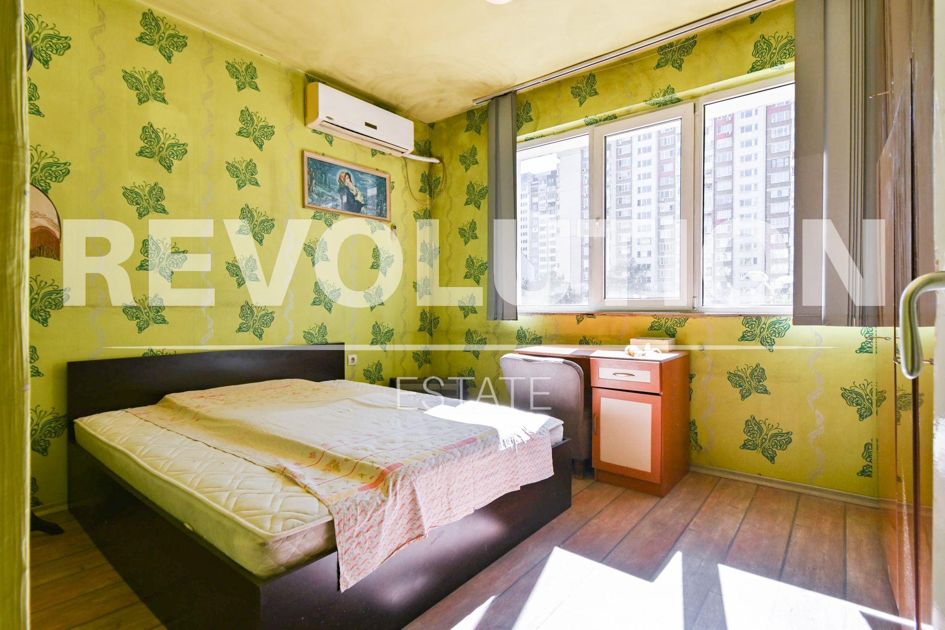 Revolution Estate presents a one-bedroom apartment in the Zona B-5 residential area. image 5