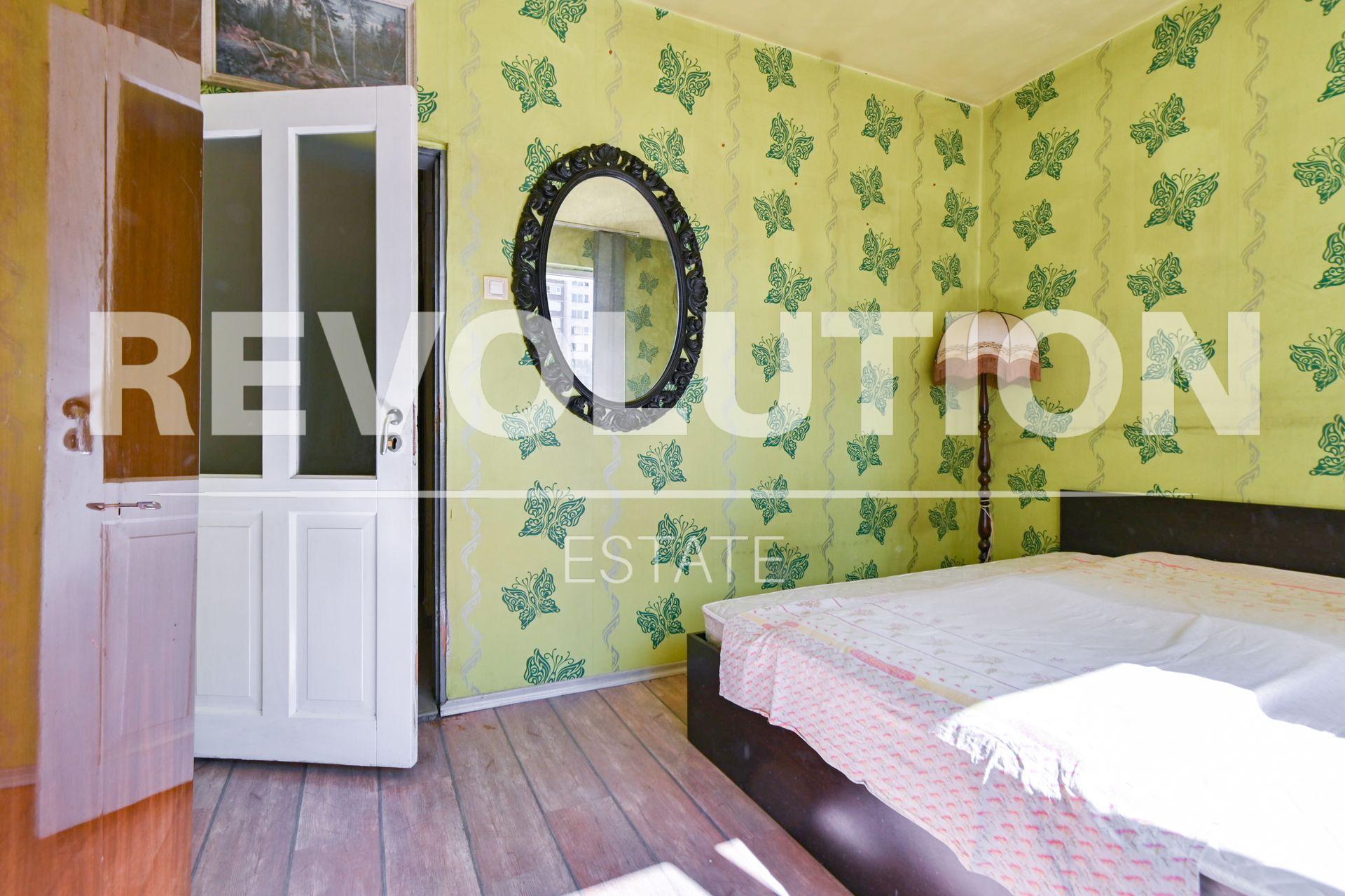 Revolution Estate presents a one-bedroom apartment in the Zona B-5 residential area. image 6