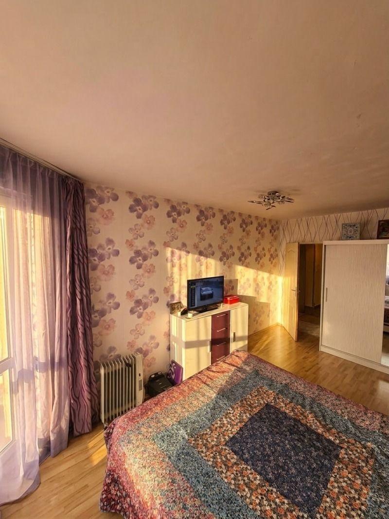two-bedroom apartment image 3