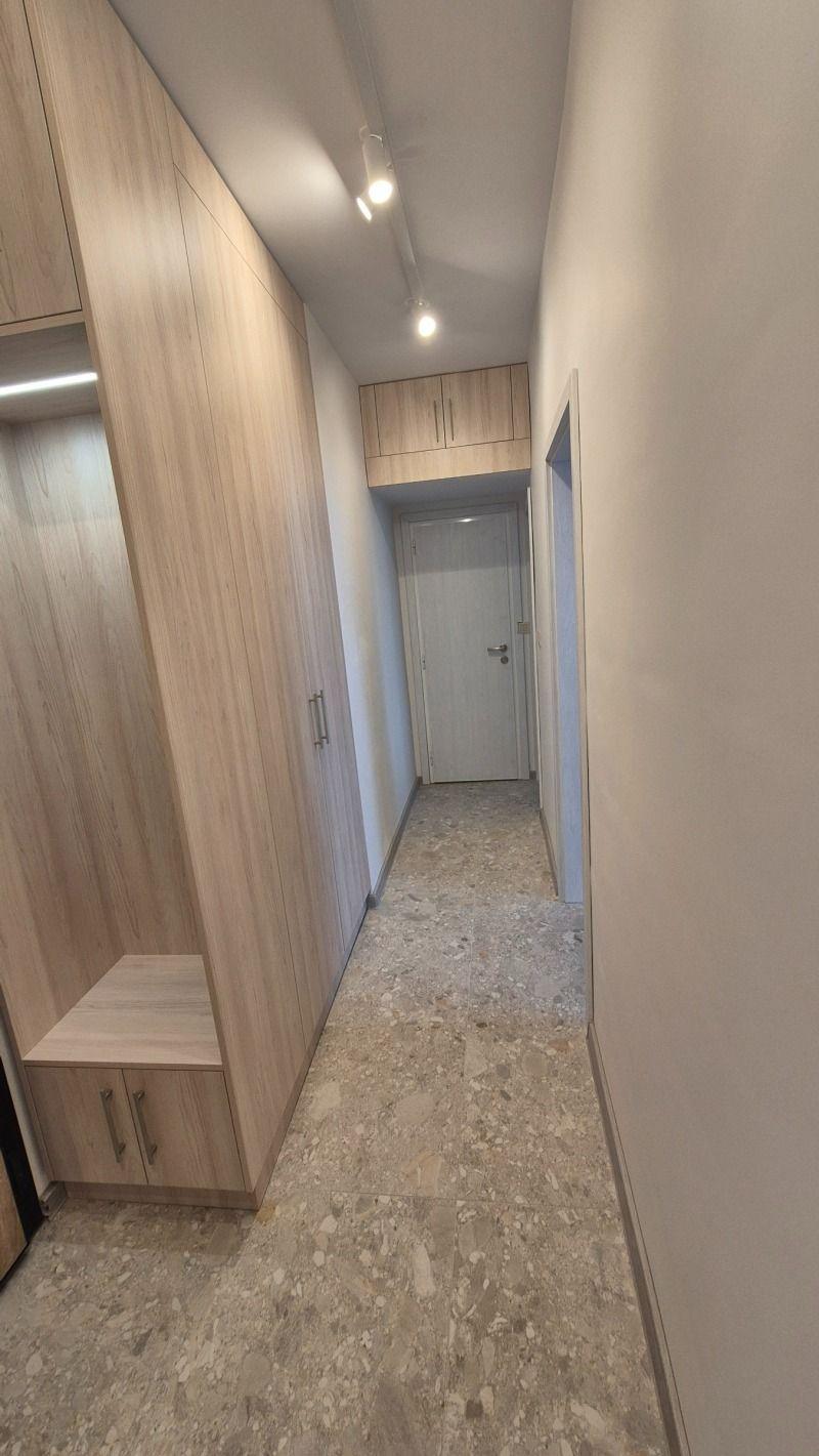 one-bedroom apartment image 14