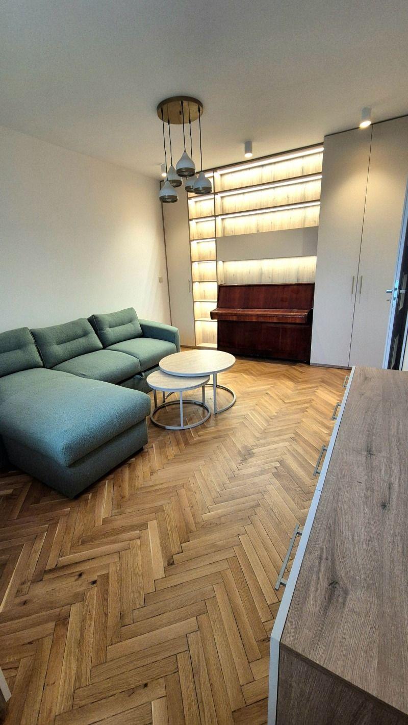 one-bedroom apartment image 2