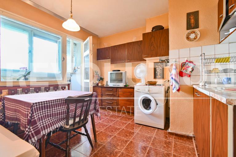 Two bedroom apartment image 50046