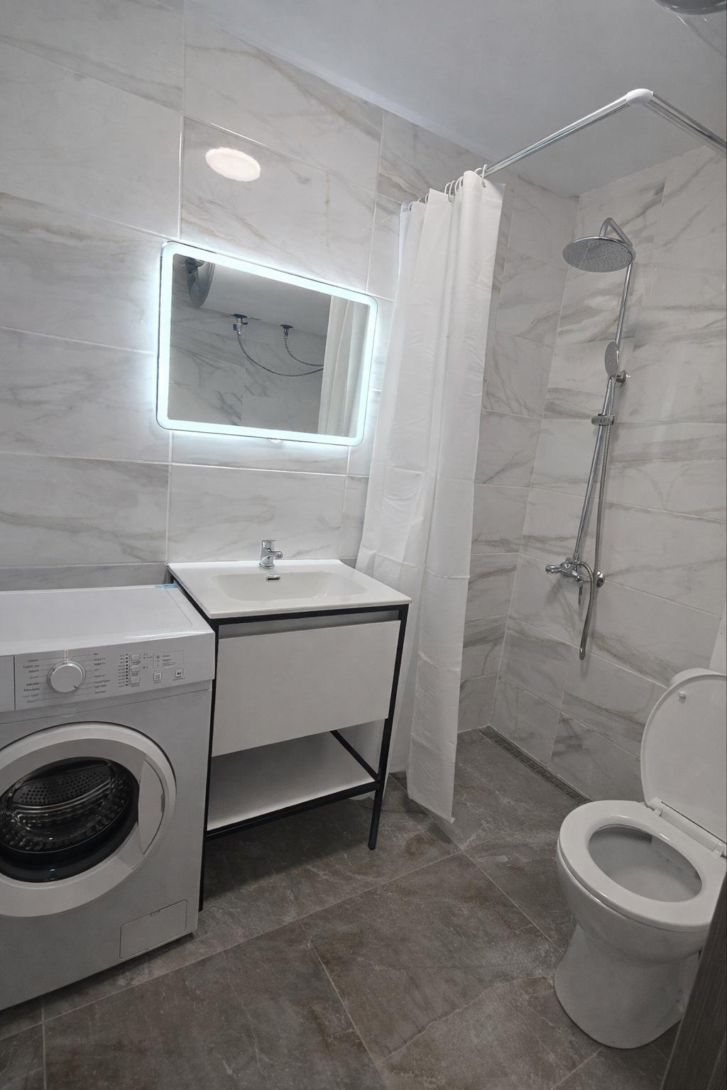 one-bedroom apartment image 4