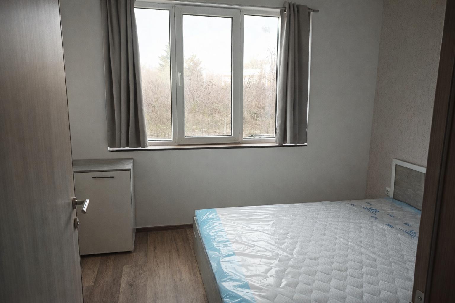 one-bedroom apartment image 5
