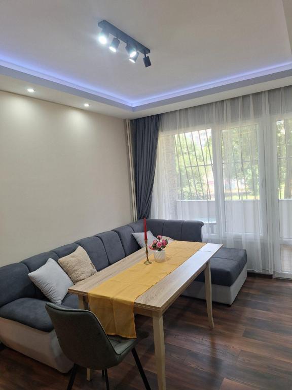 Three-room apartment in Lyulin 8 residential district image 76777