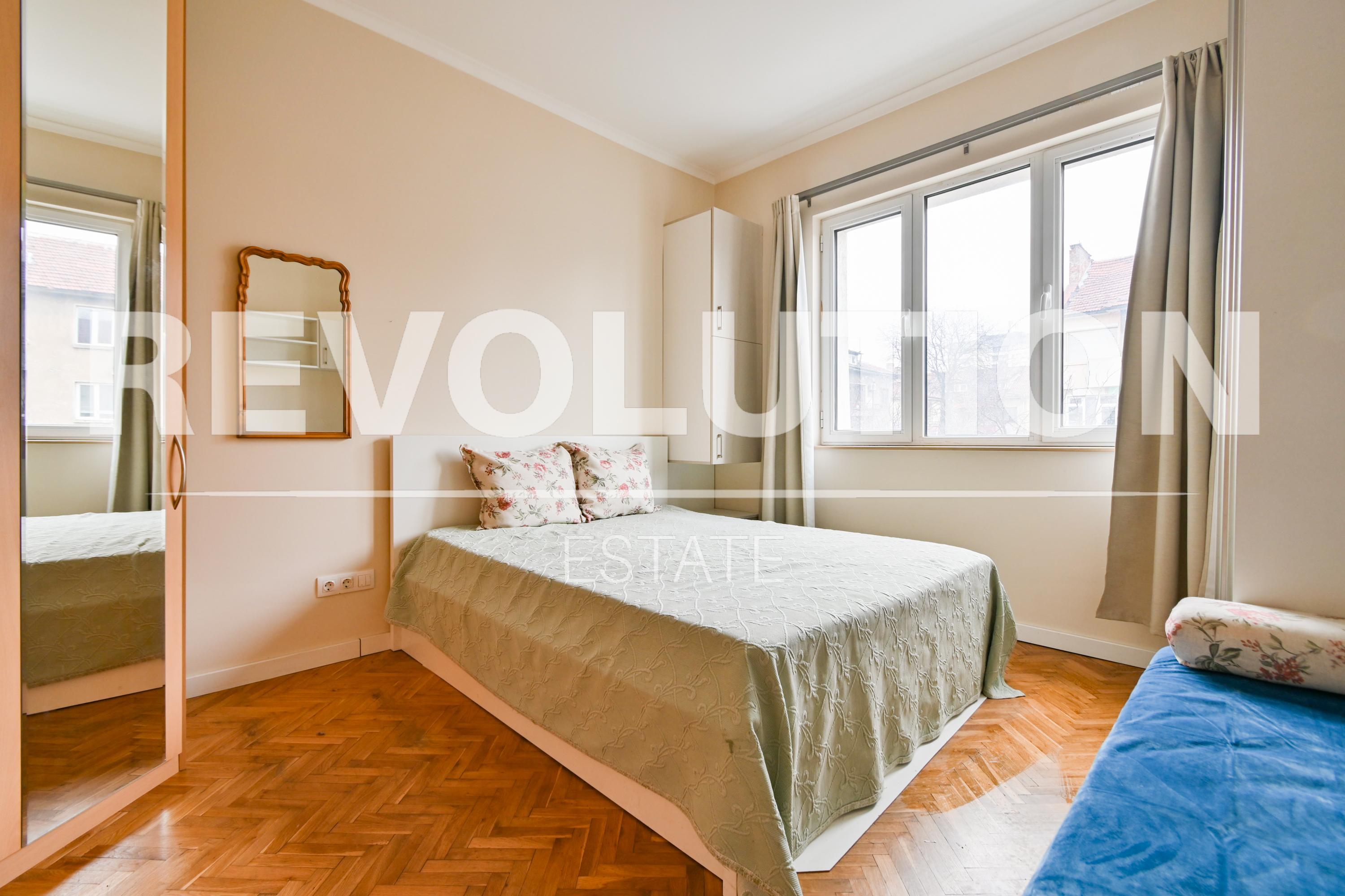 Revolution Estate presents a three-bedroom apartment in Sofia, Medical Academy image 5