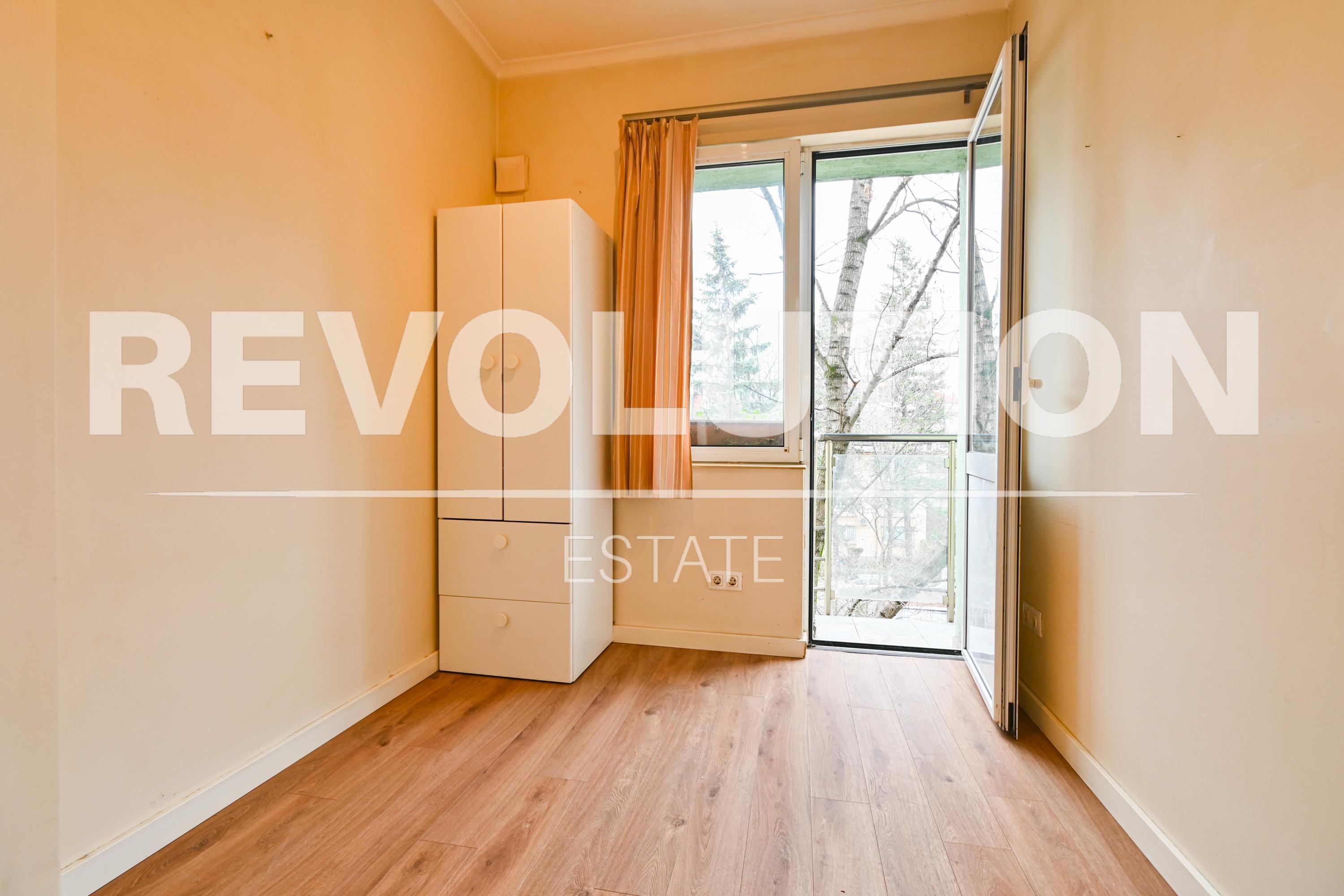 Revolution Estate presents a three-bedroom apartment in Sofia, Medical Academy image 6