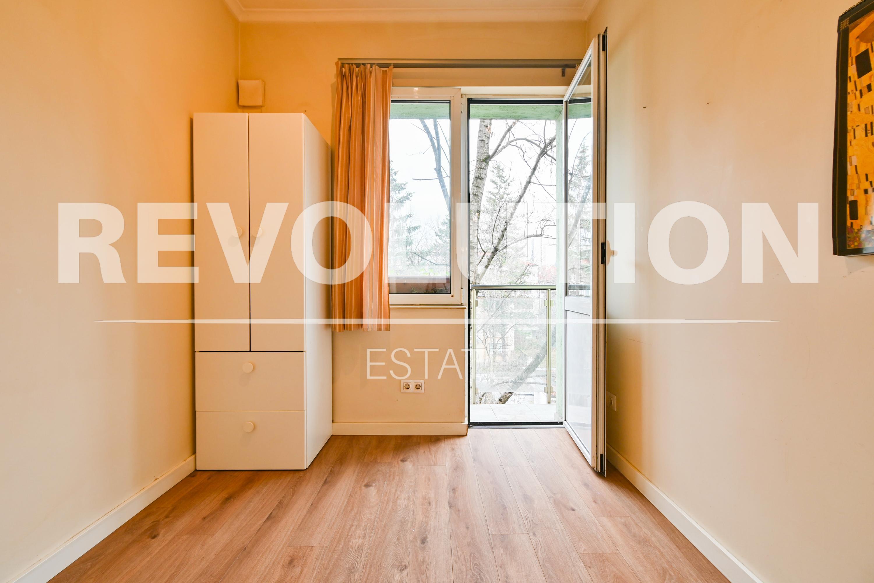 Revolution Estate presents a three-bedroom apartment in Sofia, Medical Academy image 7