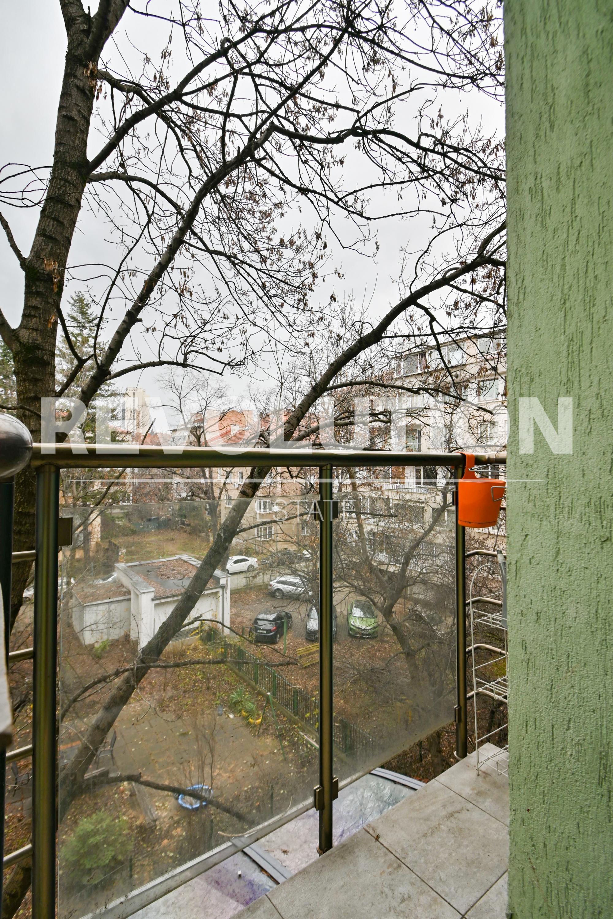 Revolution Estate presents a three-bedroom apartment in Sofia, Medical Academy image 9