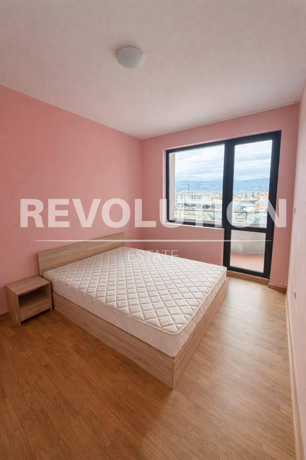 Two-room, partially furnished apartment in the Yuzhen district