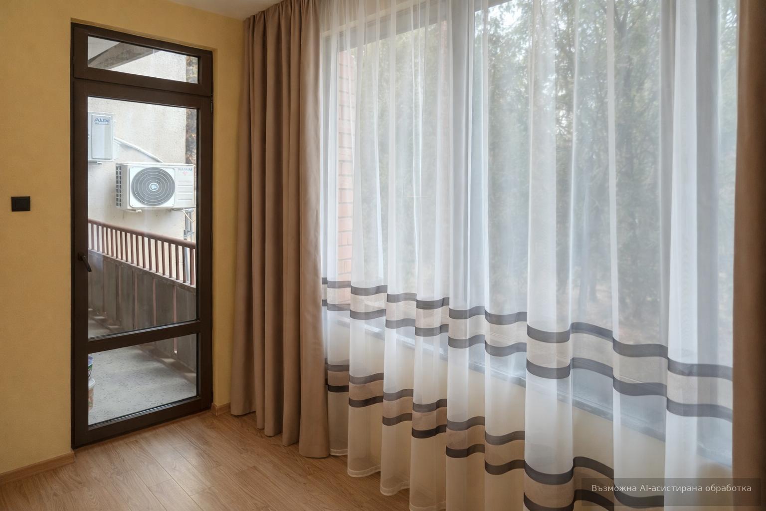 Three-room apartment in the Kamenitsa 1 district image 7