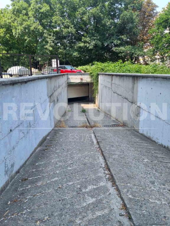 Паркомясто в ж.к. Красно село снимка 51173