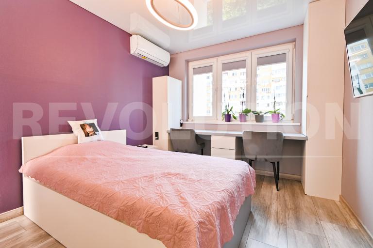 Three bedroom apartment image 55871