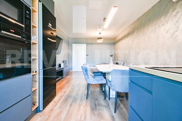 Three bedroom apartment image 55895
