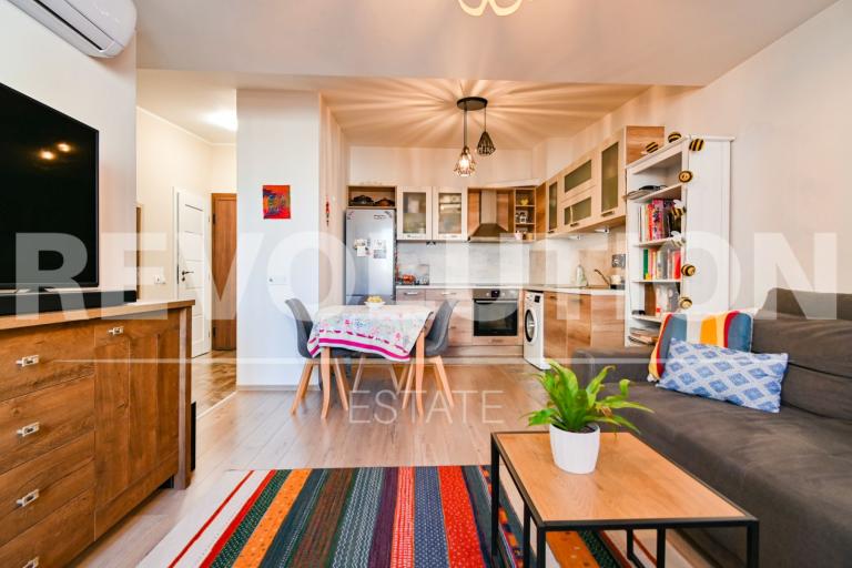 Two bedroom apartment image 56001