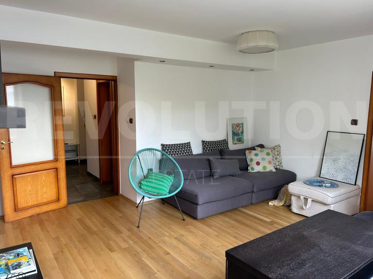 Three bedroom apartment image 56675