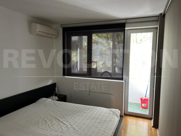 Three bedroom apartment image 56684
