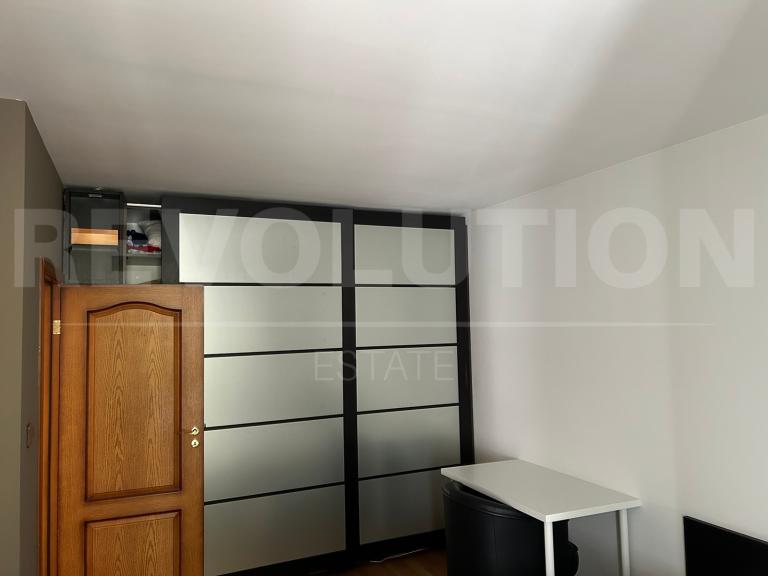 Three bedroom apartment image 56686