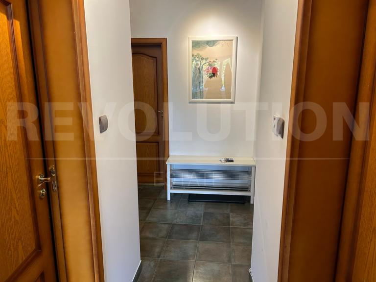 Three bedroom apartment image 56693