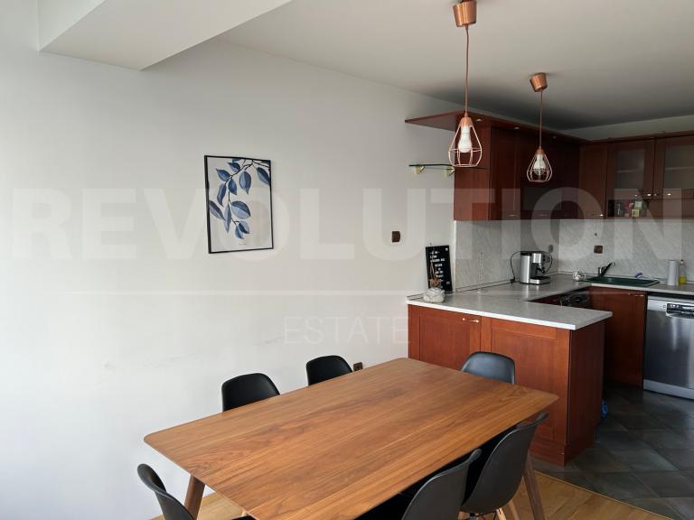 Three bedroom apartment image 56678