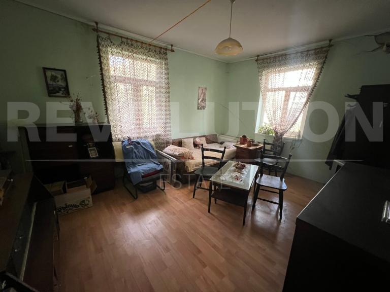 one-bedroom apartment image 57411